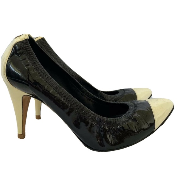 CHANEL Shoes - Authentic Chanel Womens Shoes Elastic Pumps Heels Cap Toe Leather Black Beige 39